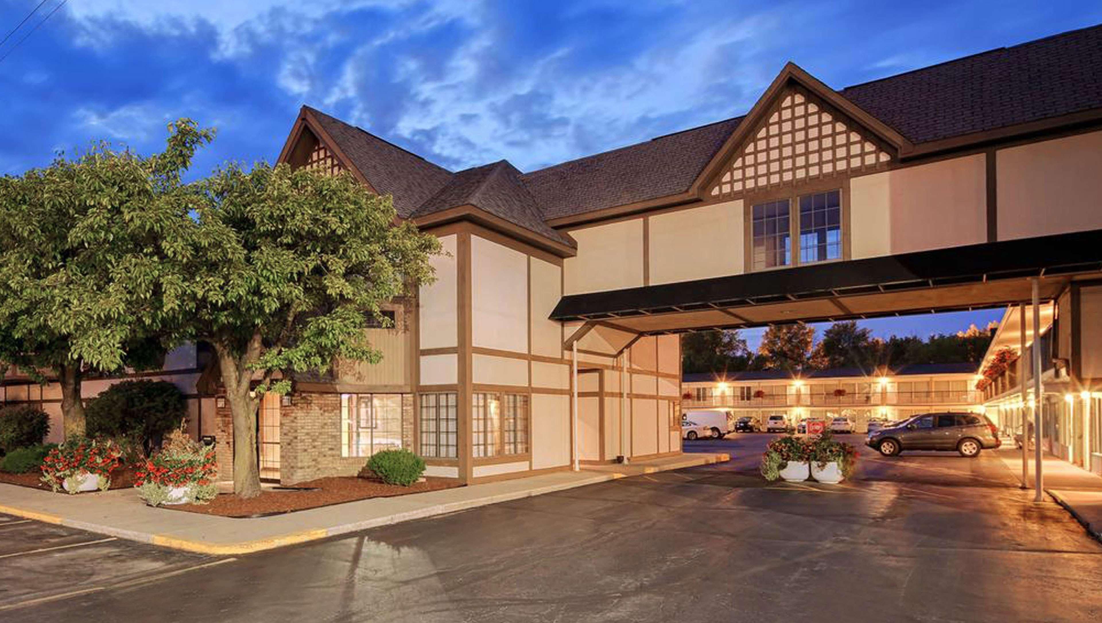 Days Inn By Wyndham Birch Run Zewnętrze zdjęcie