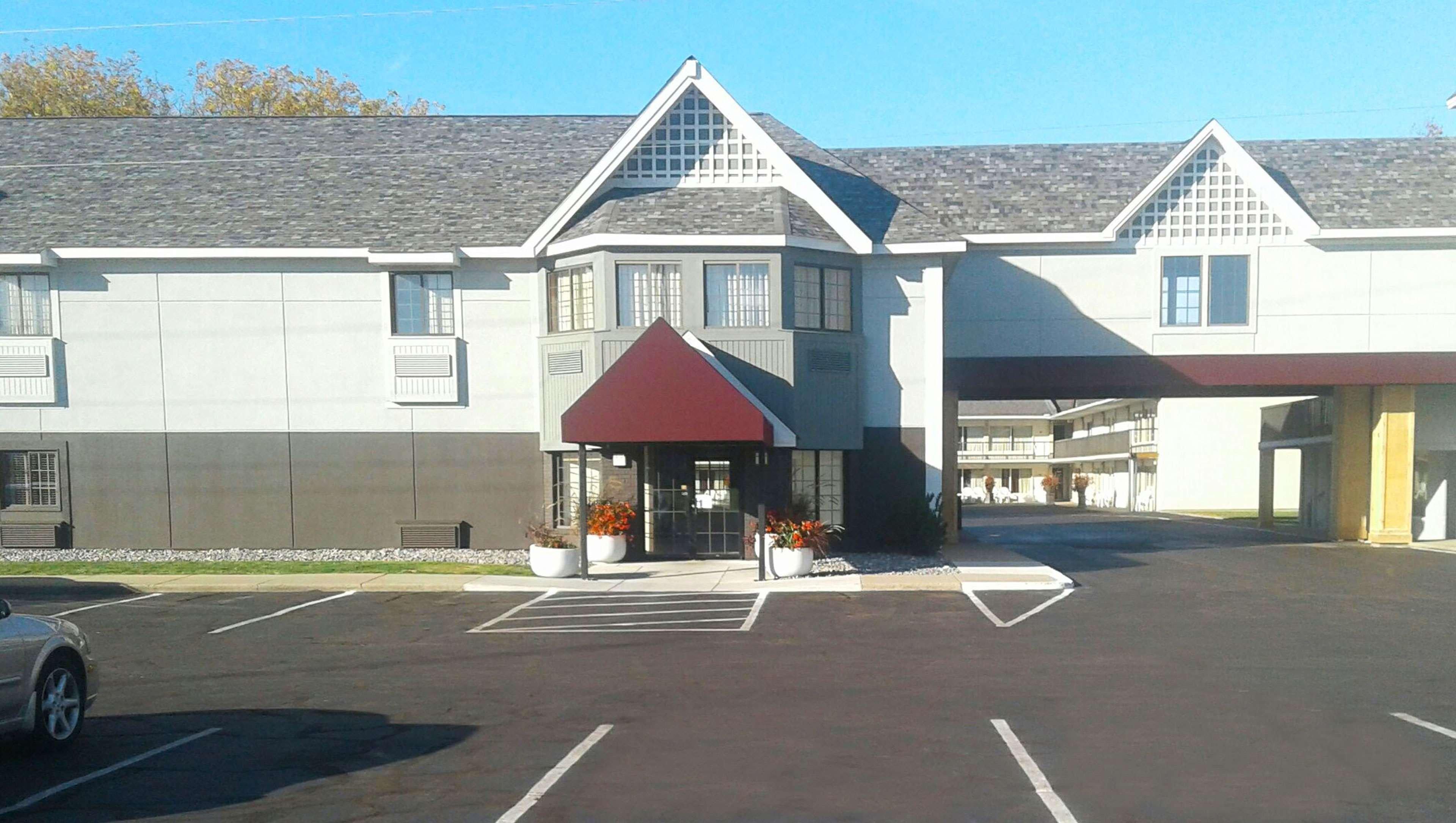 Days Inn By Wyndham Birch Run Zewnętrze zdjęcie