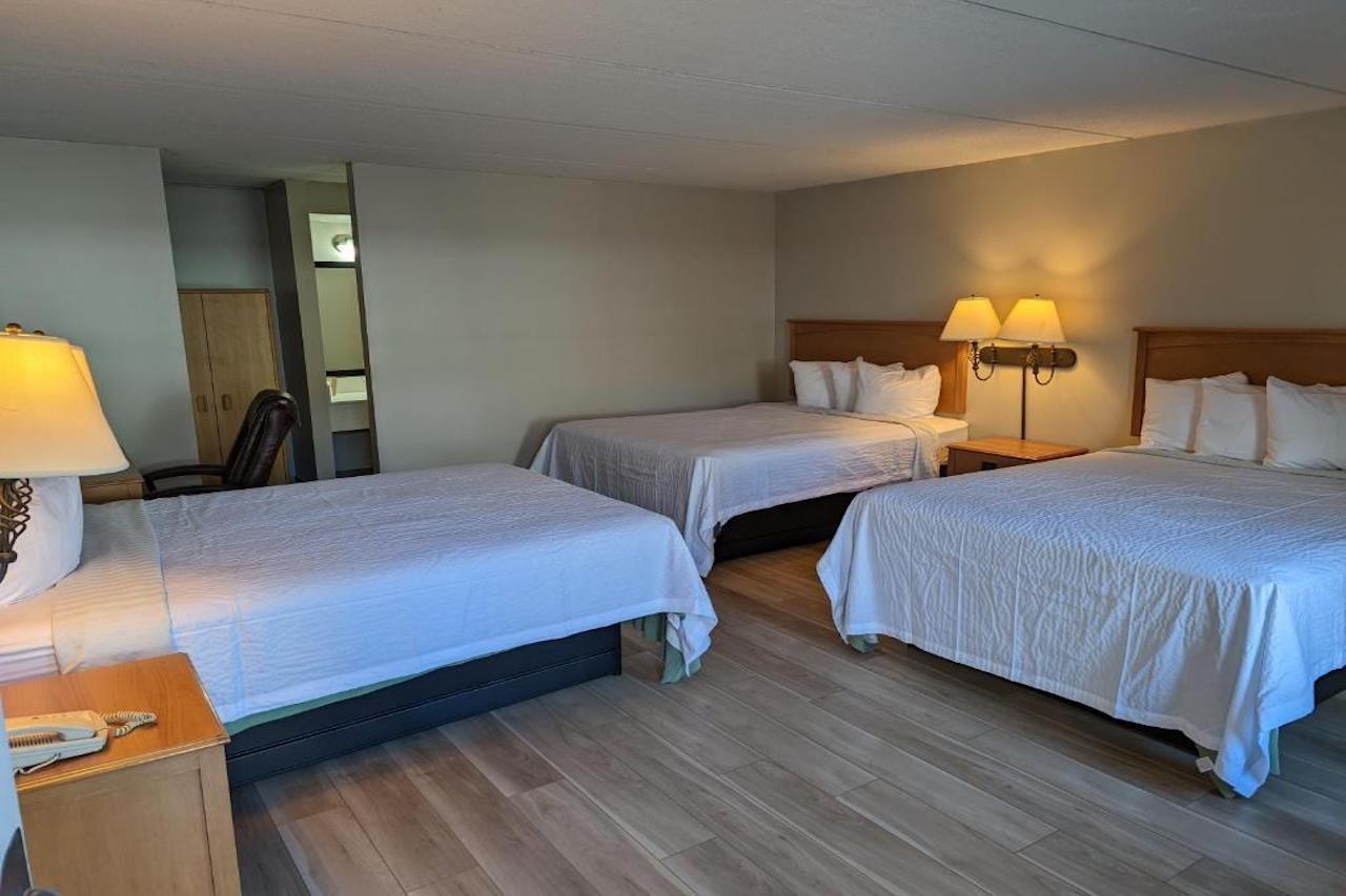 Days Inn By Wyndham Birch Run Zewnętrze zdjęcie