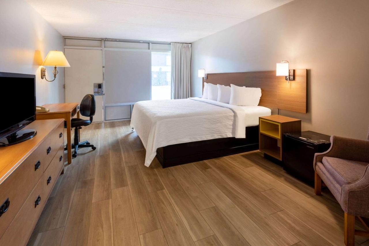 Days Inn By Wyndham Birch Run Zewnętrze zdjęcie